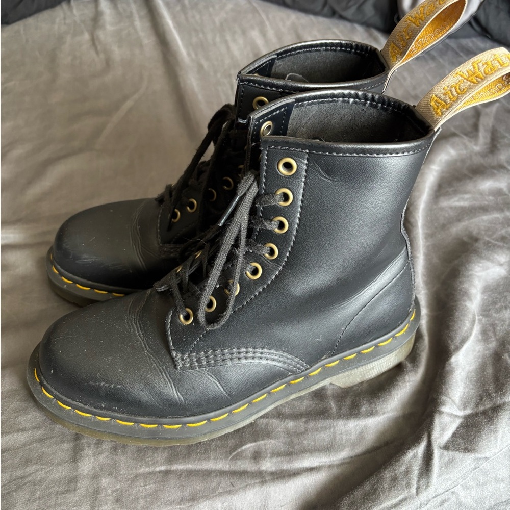 Dr Martens 1460 Women’s Smooth Leather Lace Up Boots